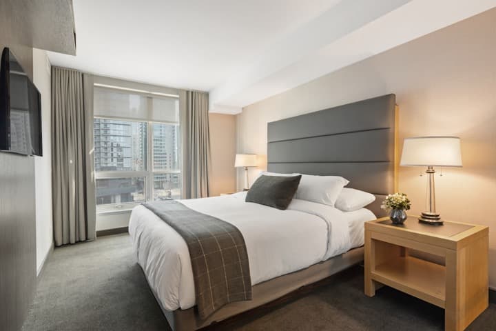Deluxe room with a city view at BW Riverside Hotel, a demo hotel, shown beside the room name in the booking engine